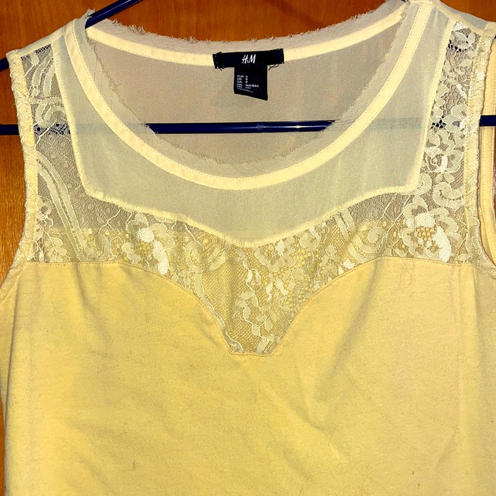 H&M Top - Picture 2 of 6